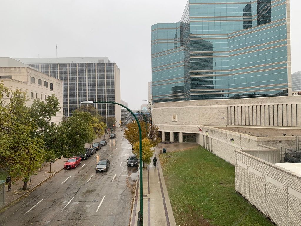 Photo of the Winnipeg Remand Centre on a cloudy, overcast day